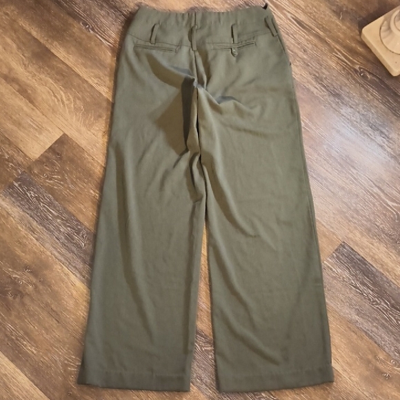 Victoria's Secret Khaki Green Chinos - Picture 3 of 3